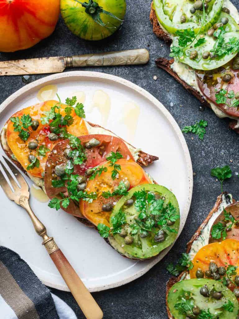 Summer Tomato Toasts With Sourdough Bread | Nim Pairings